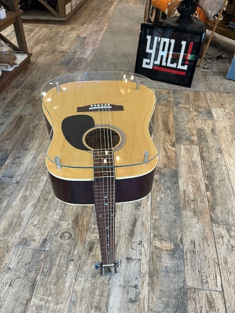 Baja Acoustic Guitar Table