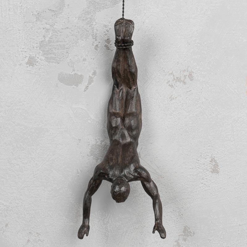 Hanging Diver