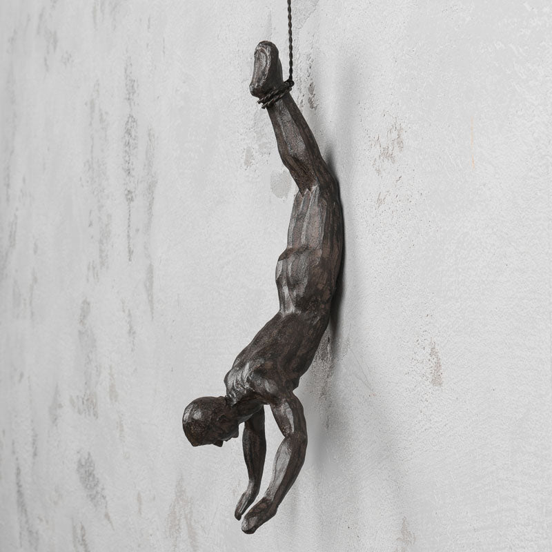 Hanging Diver