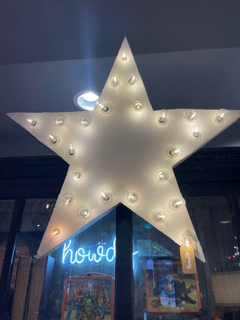 Lit Star Marquee Sign